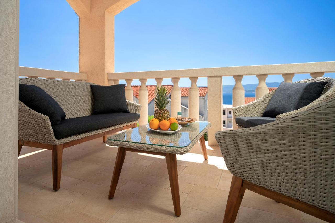Hektorovic Poolside Apartments Bol Bagian luar foto