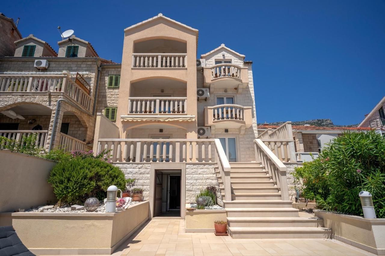 Hektorovic Poolside Apartments Bol Bagian luar foto