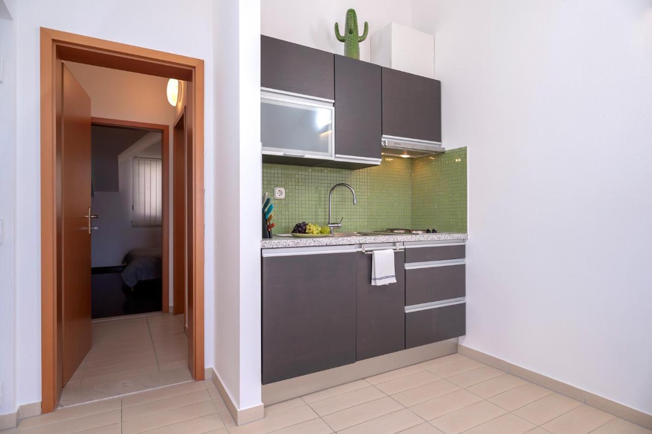 Hektorovic Poolside Apartments Bol Bagian luar foto