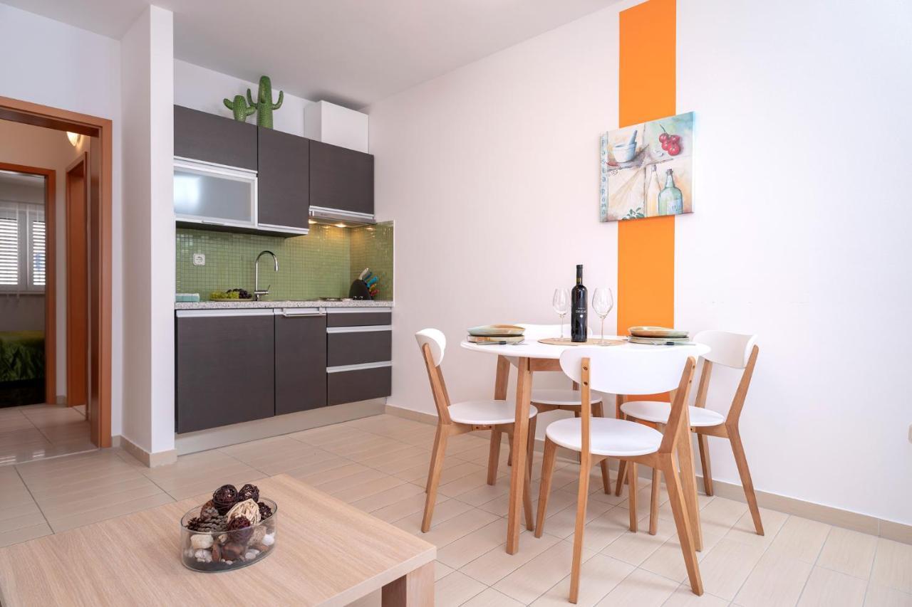 Hektorovic Poolside Apartments Bol Bagian luar foto